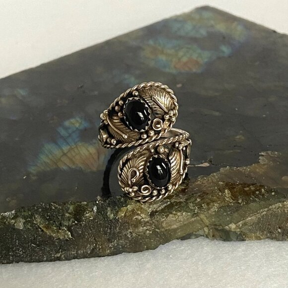 VTG Sterling Silver 925 Southwest Native Style Black Onyx Bypass Band Ring Sz 7 - Picture 2 of 16
